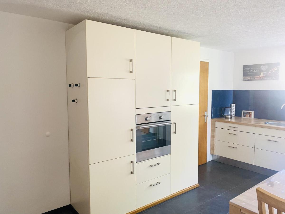 Ferienwohnung Ellenweiler Bis 15 P FDH Exterior foto